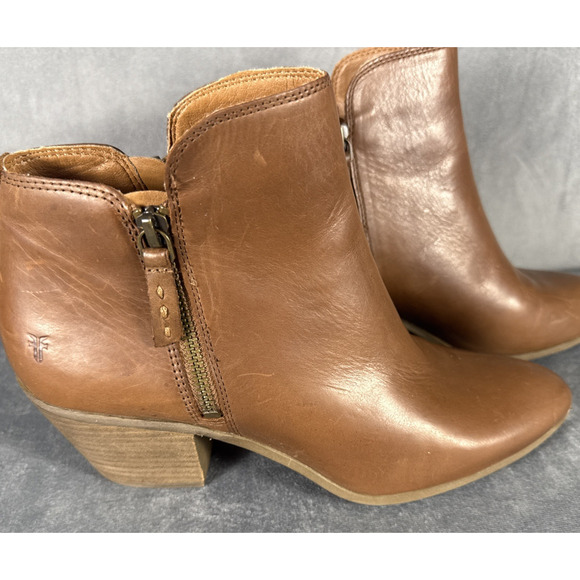 Frye Judith Double Zip Women's Wheat Brown‎ Leather Ankle Bootie 2.5 Heel 10M - Picture 6 of 16